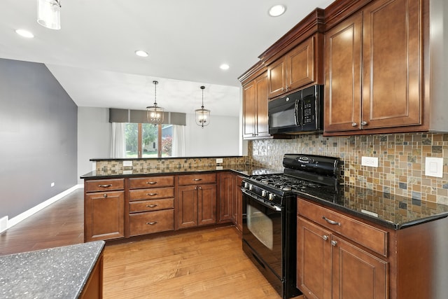 12449 W Prairie Dr, Homer Glen, IL 60491 - kitchen featuring black appliances, light wood-style floors, a peninsula, backsplash, and recessed lighting
