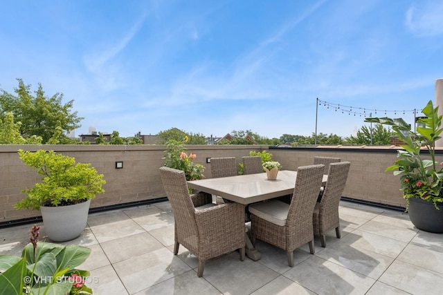 2724 N Wayne Ave Unit 3, Chicago, IL 60614 - view of patio / terrace featuring outdoor dining space