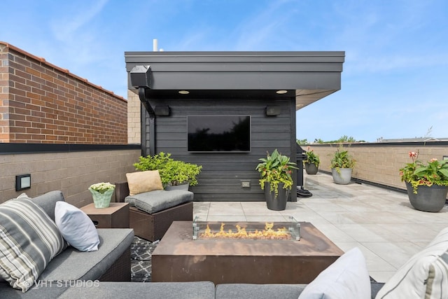 2724 N Wayne Ave Unit 3, Chicago, IL 60614 - view of patio / terrace with an outdoor fire pit