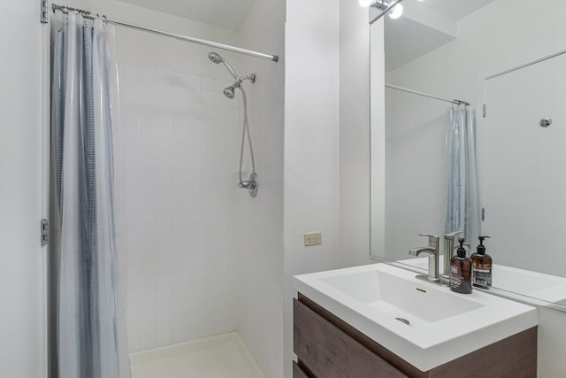 130 S Canal St Unit 624, Chicago, IL 60606 - bathroom featuring vanity and a tile shower