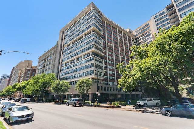 3410 N Lake Shore Dr Unit 5E, Chicago, IL 60657 - view of building exterior