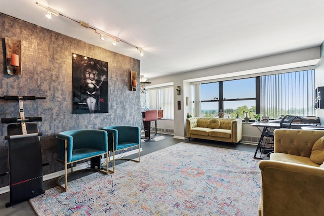 3410 N Lake Shore Dr Unit 5E, Chicago, IL 60657 - living area with rail lighting and wallpapered walls