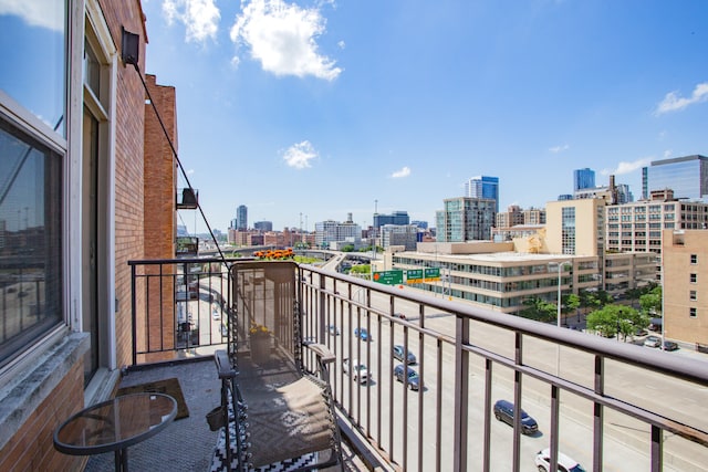 500 S Clinton St Unit 743, Chicago, IL 60607 - balcony with a city view