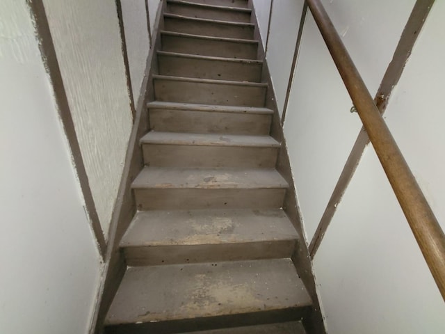 5307 S Emerald Ave, Chicago, IL 60609 - view of staircase