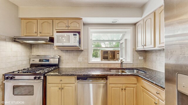4266 W Pratt Ave, Lincolnwood, IL 60712 - photo 7