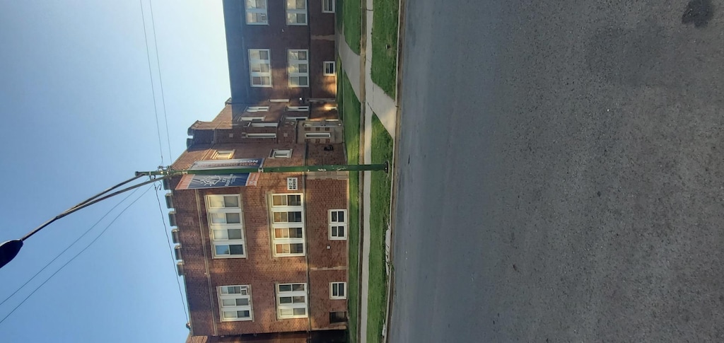 8012 S Honore St, Chicago, IL 60620 - exterior space