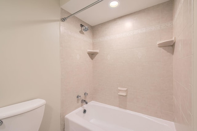 918 Carol Ln, Crete, IL 60417 - bathroom with shower / tub combination and recessed lighting