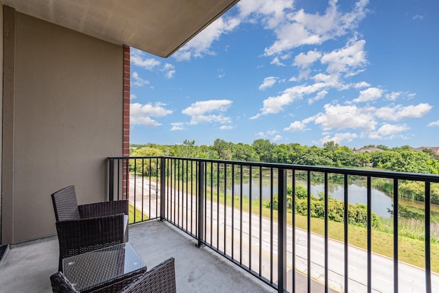 1199 E Port Clinton Rd Unit 305, Vernon Hills, IL 60061 - balcony featuring a water view