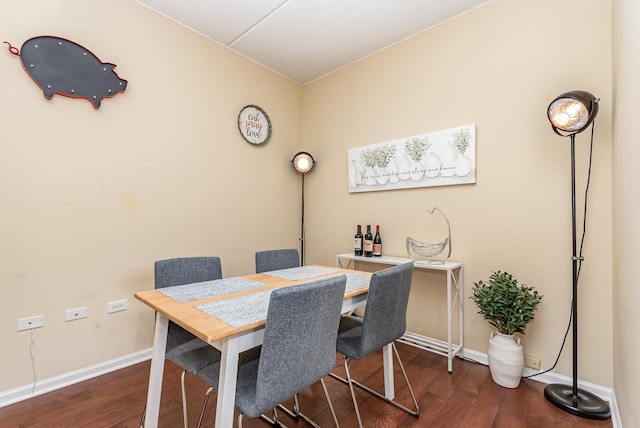 1199 E Port Clinton Rd Unit 305, Vernon Hills, IL 60061 - dining room with wood finished floors