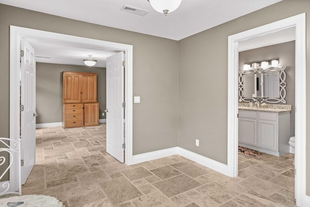 11 Smokey Ct, Bloomington, IL 61704 - photo 84