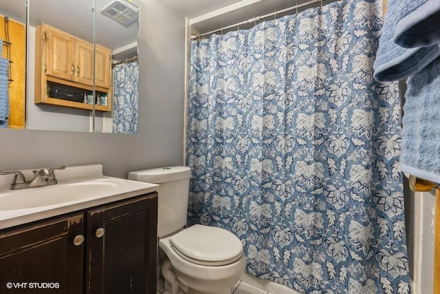 6530 W 94th Pl Unit 2A, Oak Lawn, IL 60453 - full bath featuring vanity and curtained shower