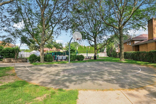7248 N Kildare Ave, Lincolnwood, IL 60712 - view of basketball court with community basketball court