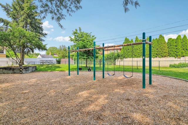 7248 N Kildare Ave, Lincolnwood, IL 60712 - view of community jungle gym