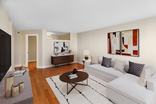 3033 N Sheridan Rd Unit 603, Chicago, IL 60657 - living room with wood finished floors and baseboards