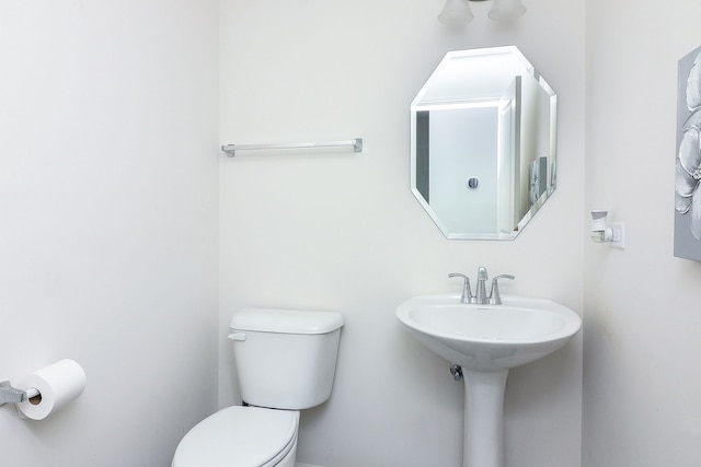277 Lakeshore Dr, Oswego, IL 60543 - bathroom featuring toilet and a sink