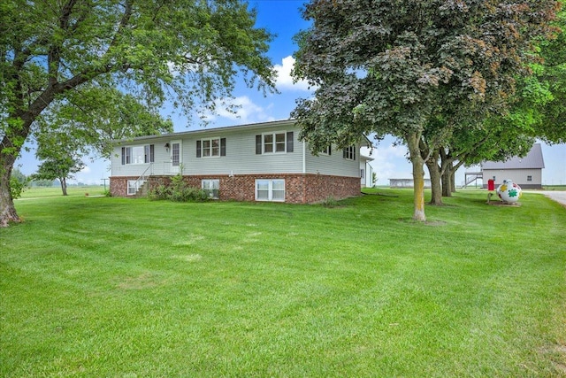 708 N 1950th Rd, Tonica, IL 61370 - view of front facade with a front yard