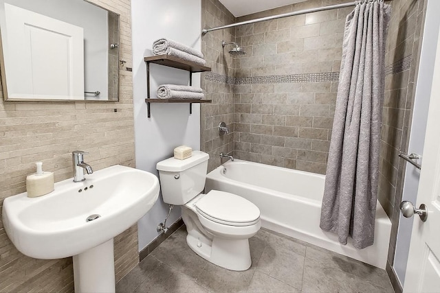 1223 W Cottage Pl, Chicago, IL 60607 - full bathroom featuring shower / bath combination with curtain and tile patterned floors