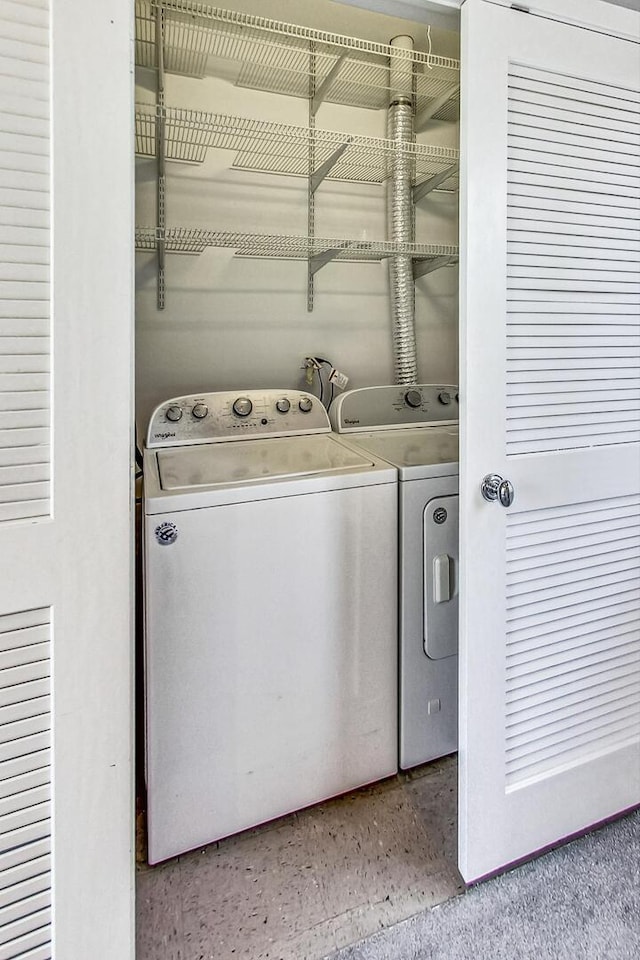 1223 W Cottage Pl, Chicago, IL 60607 - laundry room featuring washer and clothes dryer
