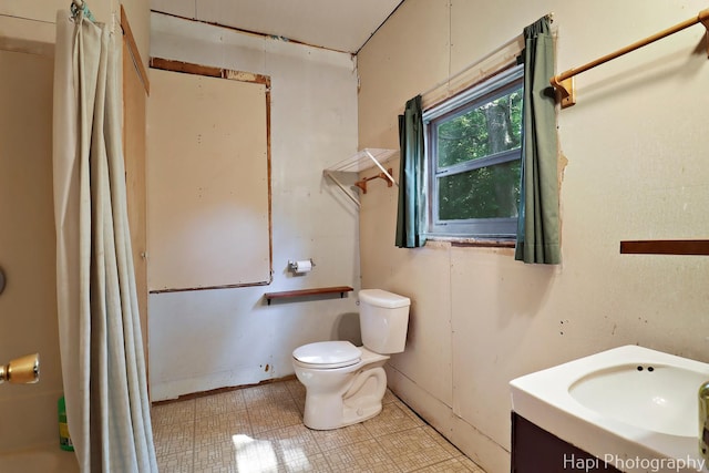 35835 N Ash St, Ingleside, IL 60041 - full bathroom featuring toilet and vanity