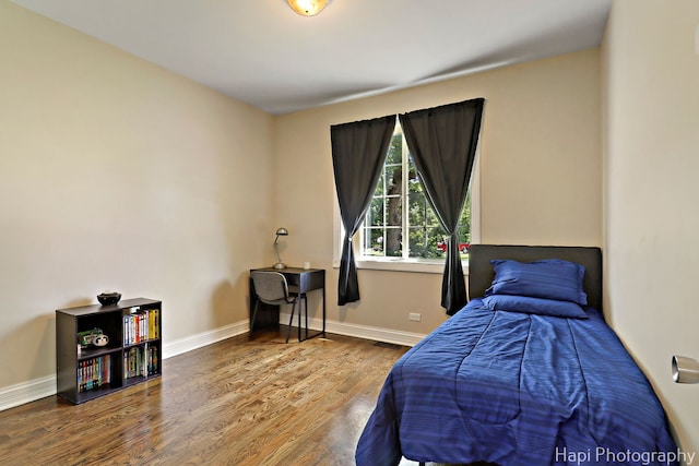 1340 Park Ave, Winthrop Harbor, IL 60096 - bedroom with baseboards and wood finished floors
