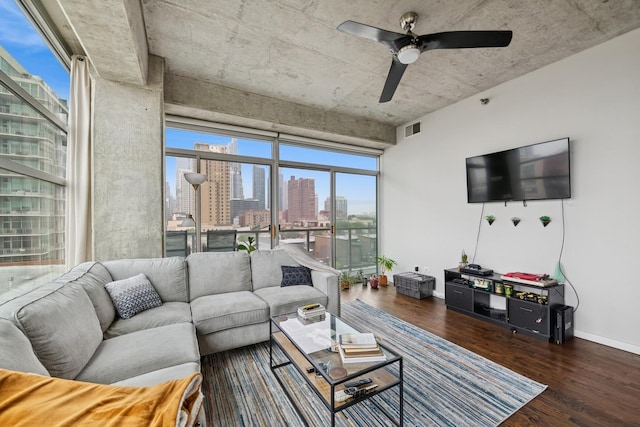 1620 S Michigan Ave Unit 601, Chicago, IL 60616 - living room featuring wood finished floors, plenty of natural light, ceiling fan, and floor to ceiling windows