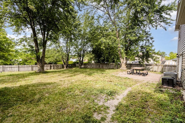 3020 Timber Hill Ct, Aurora, IL 60504 - fenced backyard featuring a patio