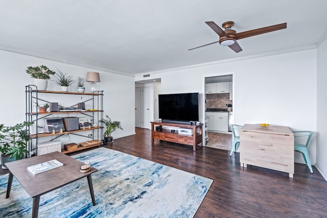 6301 N Sheridan Rd Unit 7N, Chicago, IL 60660 - living room featuring wood finished floors, ceiling fan, and ornamental molding
