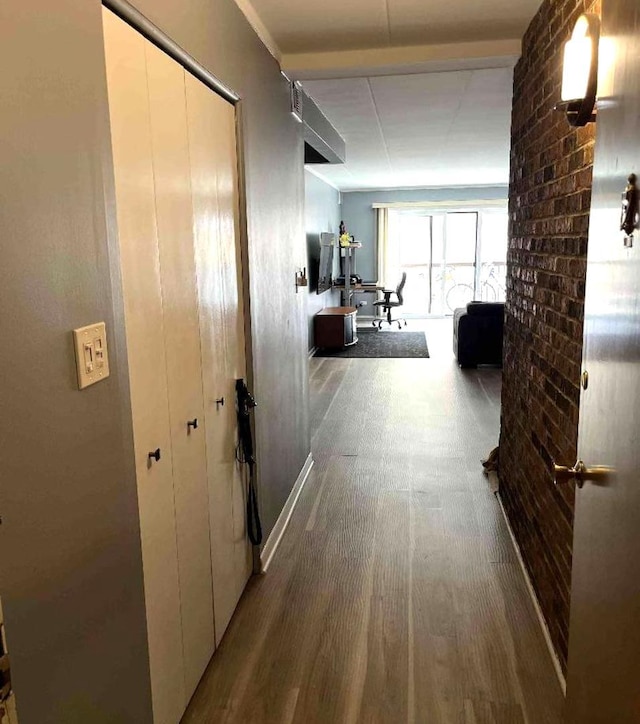 900 S River Rd Unit 3A, Des Plaines, IL 60016 - corridor with wood finished floors and a desk