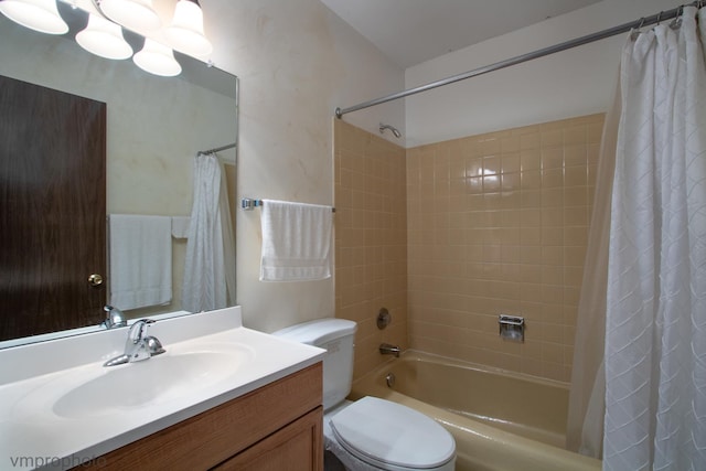 771 E Devon Ave, Roselle, IL 60172 - bathroom featuring shower / tub combo with curtain and vanity