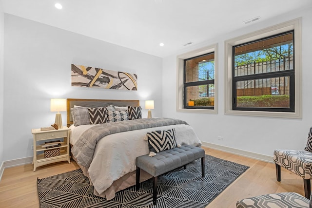 1646 N Orchard St Unit 1S, Chicago, IL 60614 - bedroom with light wood-style floors and recessed lighting