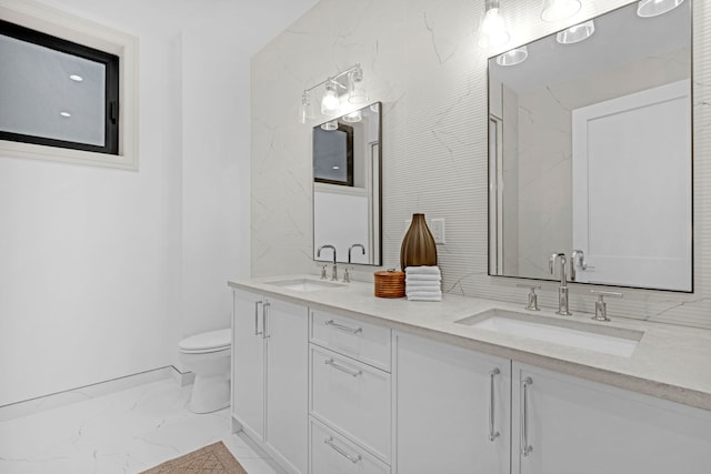 1646 N Orchard St Unit 1S, Chicago, IL 60614 - full bath featuring marble look tiles and double vanity