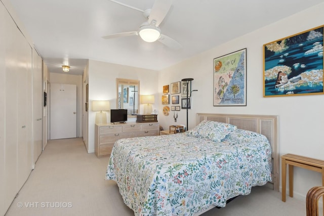 1560 N Sandburg Ter Unit 915, Chicago, IL 60610 - bedroom featuring light carpet and a ceiling fan