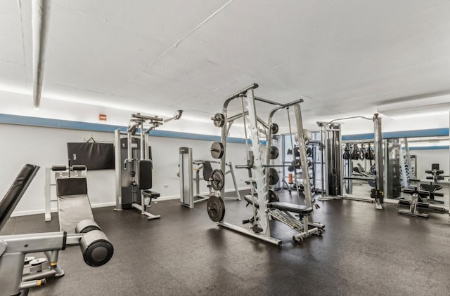 2800 N Lake Shore Dr Unit 1417, Chicago, IL 60657 - exercise room with baseboards