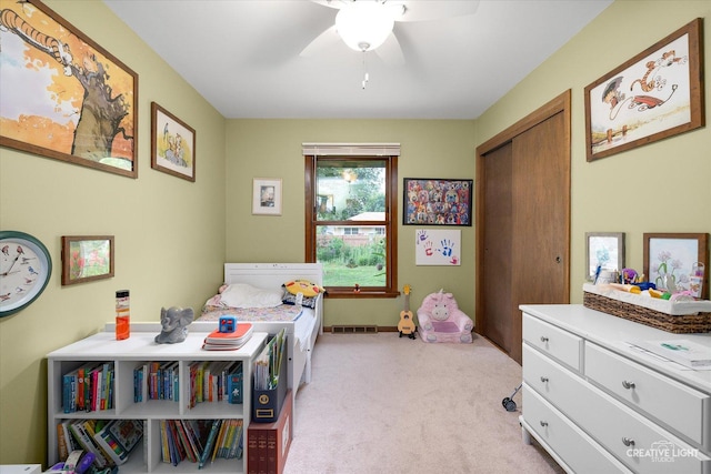 2290 Copley St, Aurora, IL 60506 - bedroom featuring light carpet, a closet, and a ceiling fan