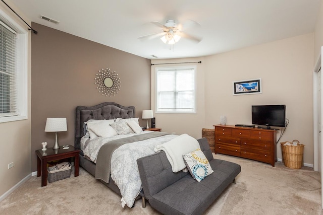 4124 N Kenmore Ave Unit Gs, Chicago, IL 60613 - bedroom featuring light colored carpet and ceiling fan