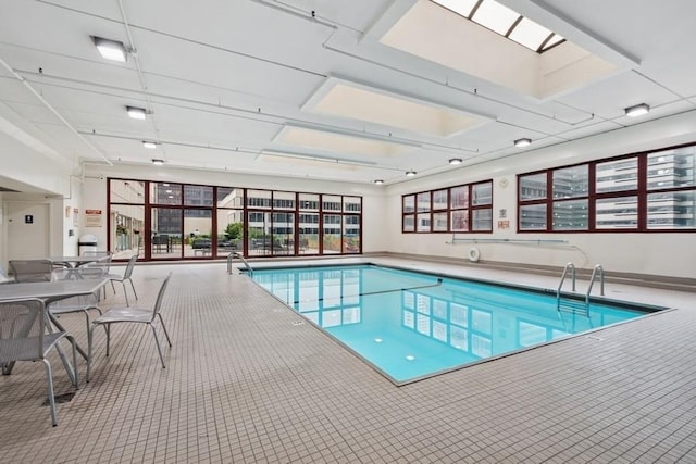 200 N Dearborn St Unit 2402, Chicago, IL 60601 - view of indoor community pool