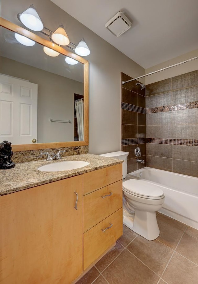 195 Island Ct Unit 195, Schaumburg, IL 60193 - bathroom featuring vanity, tile patterned floors, and shower / bathtub combination with curtain