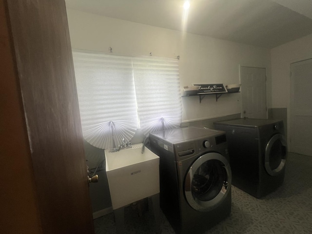 16939 Jodave Ave, Hazel Crest, IL 60429 - washroom featuring independent washer and dryer