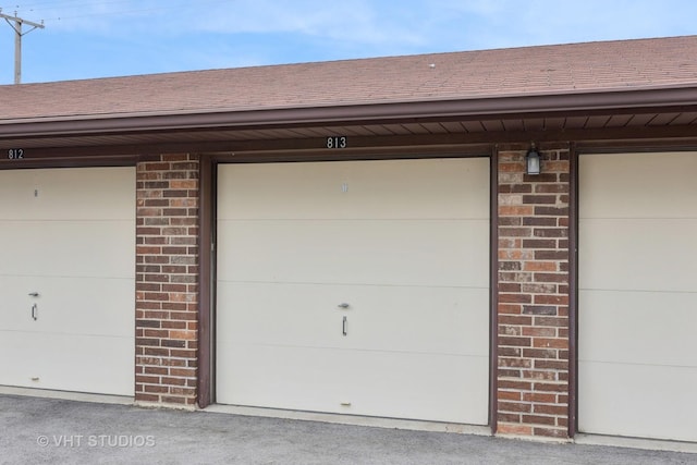 6419 Oak Forest Ave Unit 1N, Tinley Park, IL 60477 - view of garage