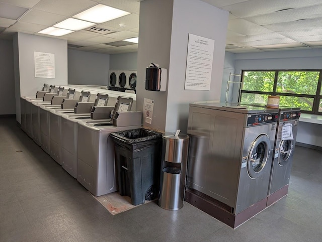 899 S Plymouth Ct Unit 1703, Chicago, IL 60605 - community laundry with independent washer and dryer and tile patterned floors