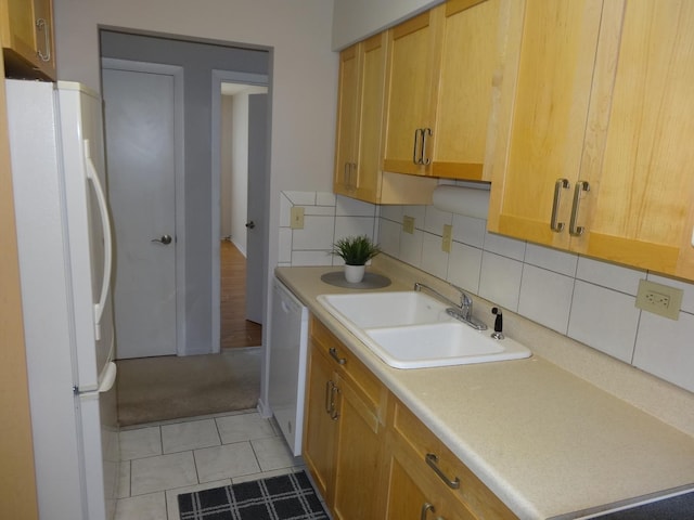 828 E Old Willow Rd Unit 109, Prospect Heights, IL 60070 - kitchen featuring white appliances, decorative backsplash, light countertops, and light tile patterned floors