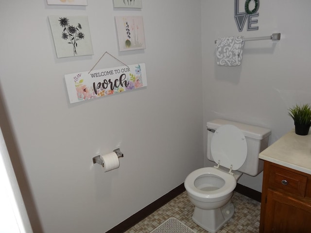 828 E Old Willow Rd Unit 109, Prospect Heights, IL 60070 - bathroom with baseboards and vanity