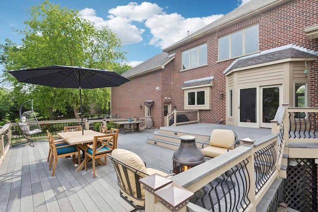 6N707 Brookhaven Ln, Saint Charles, IL 60175 - deck with outdoor dining space