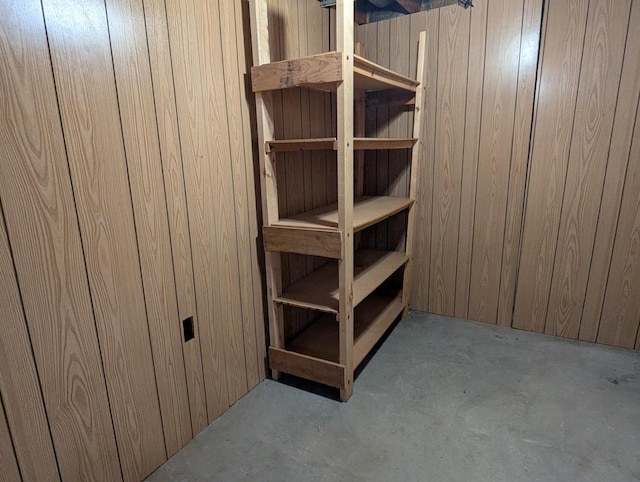 1437 S Plum Ave, Freeport, IL 61032 - view of storage