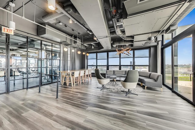 1530 S State St Unit 14O, Chicago, IL 60605 - community lobby with a wall of windows