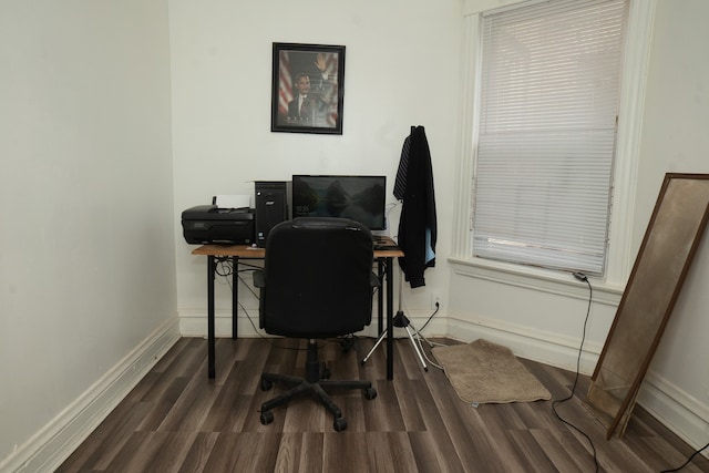 7042 S Carpenter St, Chicago, IL 60621 - home office with wood finished floors