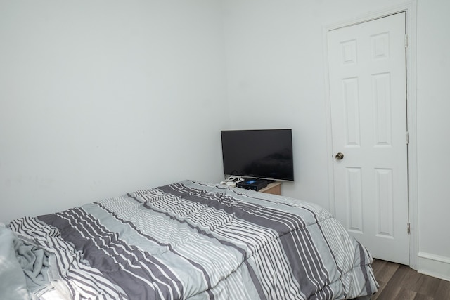 7042 S Carpenter St, Chicago, IL 60621 - bedroom with wood finished floors