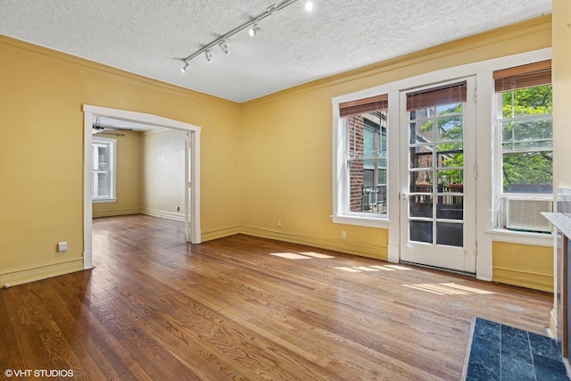 3644 N Pine Grove Ave Unit 3, Chicago, IL 60613 - photo 2