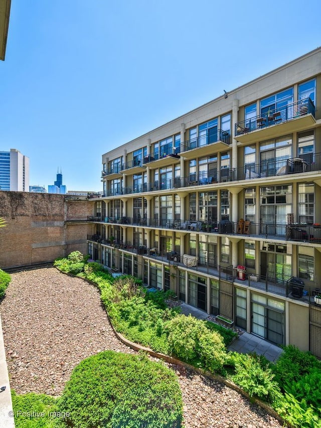 900 N Kingsbury St Unit 967, Chicago, IL 60610 - view of apartment building / complex