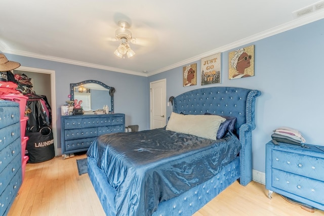 759 Norfolk Ave, Westchester, IL 60154 - bedroom featuring wood finished floors, crown molding, and ceiling fan
